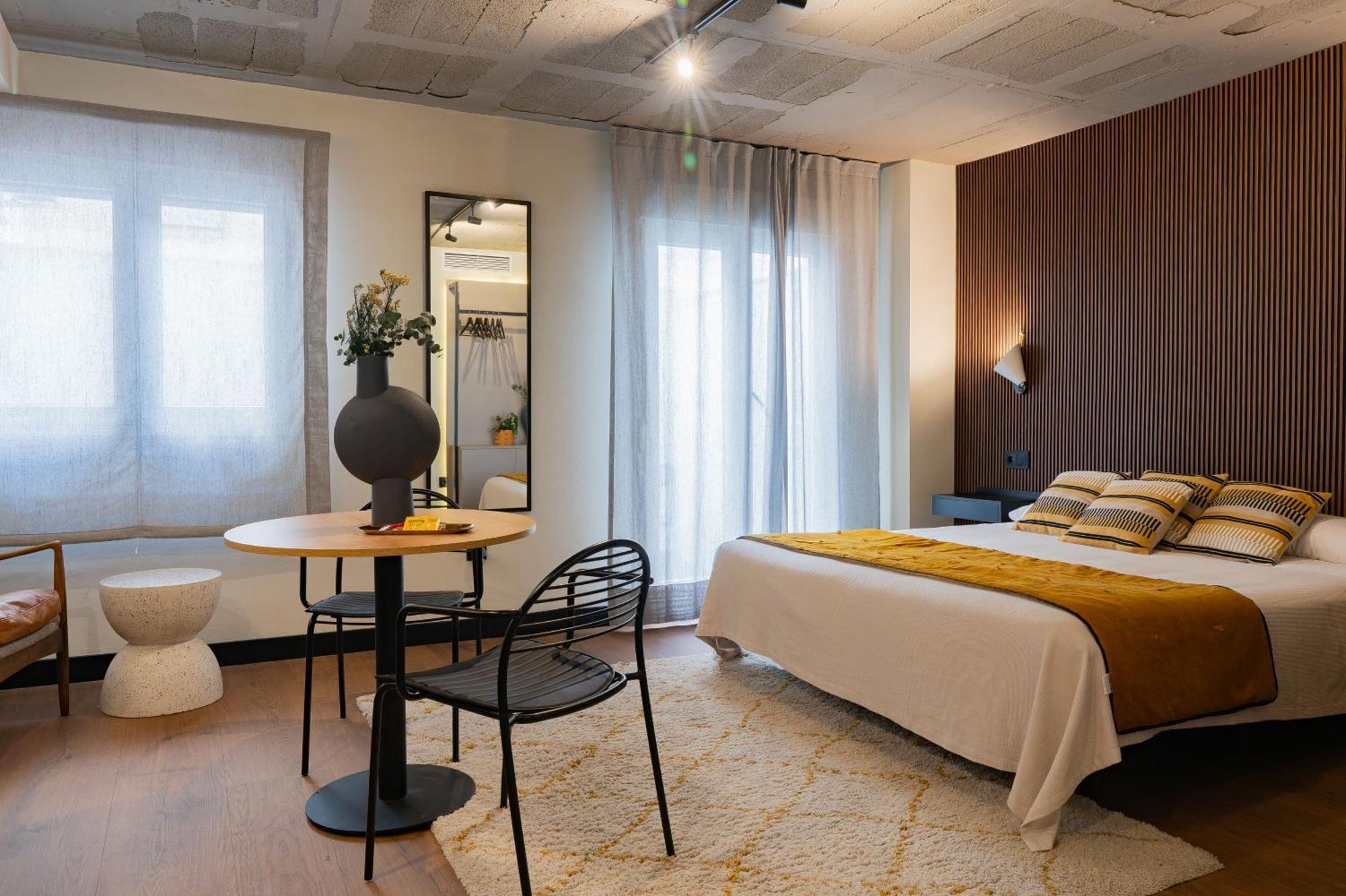 Bubu - Apartamentos En El Centro Málaga Extérieur photo